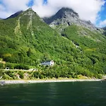 Iris Vedal Nauste