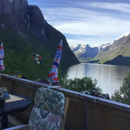 Campsite Iris Vedal *