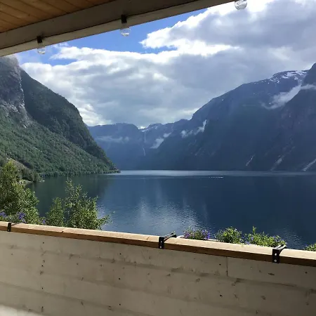 Iris Vedal Campsite Nauste