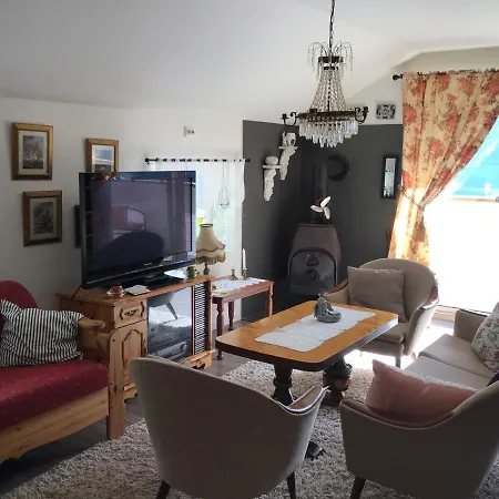 Iris Vedal אתר קמפינג