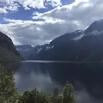 营地 Iris Vedal Nauste